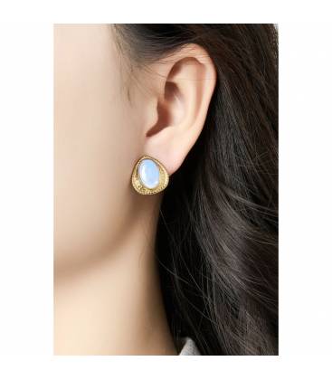 Oorclips met blauw parelmoer | Goudkleurige oorclips | Blauwe parelmoer oorclips