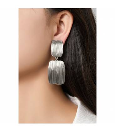 Oorclips | Goudkleurige oorclips met streepmotief | Elegante clip oorbellen