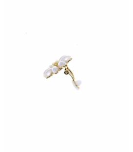 Bloem oorclips wit goudkern | elegante fashion sieraden
