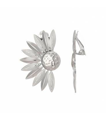 Oorclips | bloemvormige oorclip zilverkleurig met bloemdesign