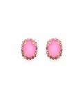 Roze oorclips met glas steen en een rand rondom van glas