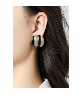 Oorclips grijs met zwarte oorclips met goudkleurige strepen Fashion statement
