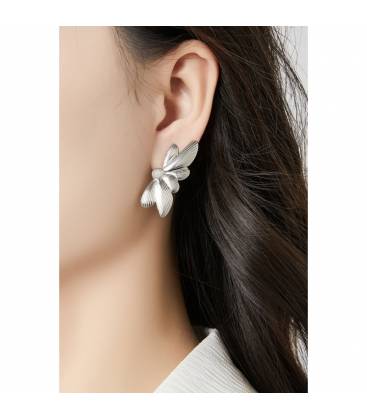 Zilverkleurige oorclips met parel | Trendy fashion
