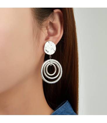 Oorclips | Zilverkleurige cirkels | Statement design retro look