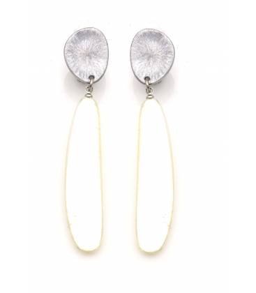 Oorclips | Zilver met lang wit design | Minimalistische stijl
