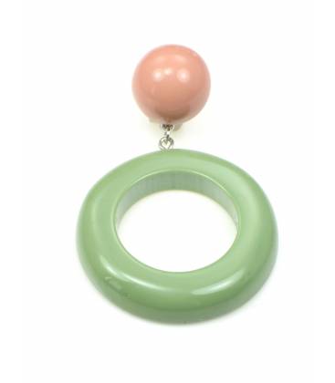 Oud roze met groene oorclips met ronde hanger