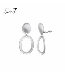Zilverkleurige oorclips met een ovale hanger